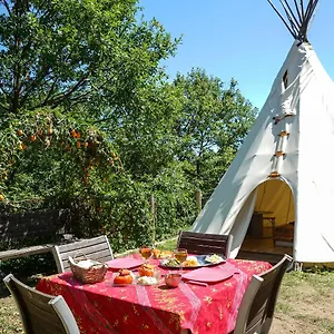 https://tipi-la-bodib.hotels-rhonealpes.com